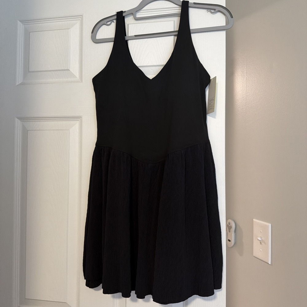 Women Knit Plisse Active Dress - All In Motion Size Medium Black